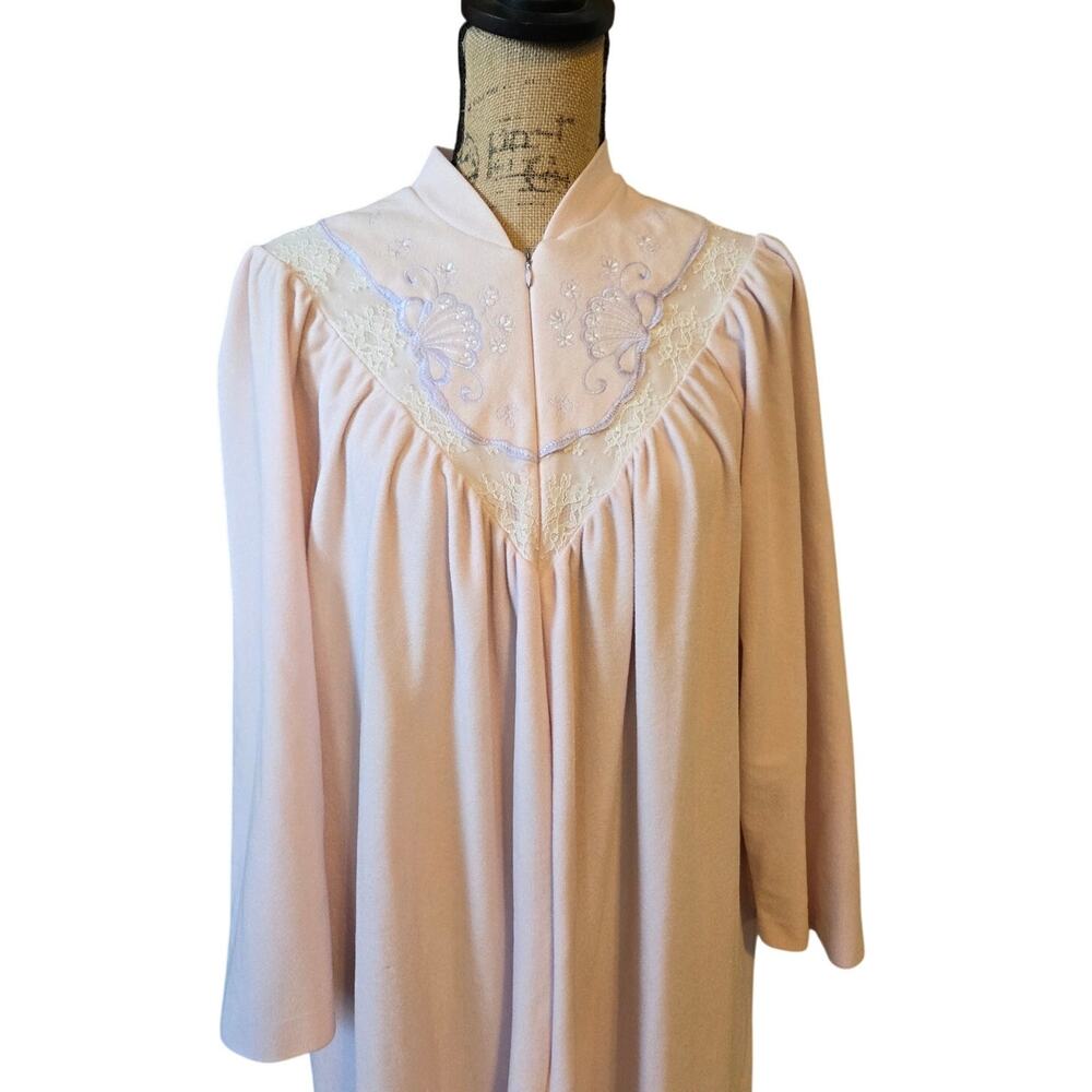 Vanity Fair vtg fleece long night gown lace made USA pink embroidery 1970s M